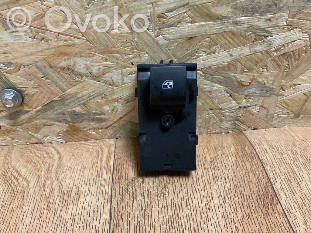 Opel Insignia A Electric window control switch 