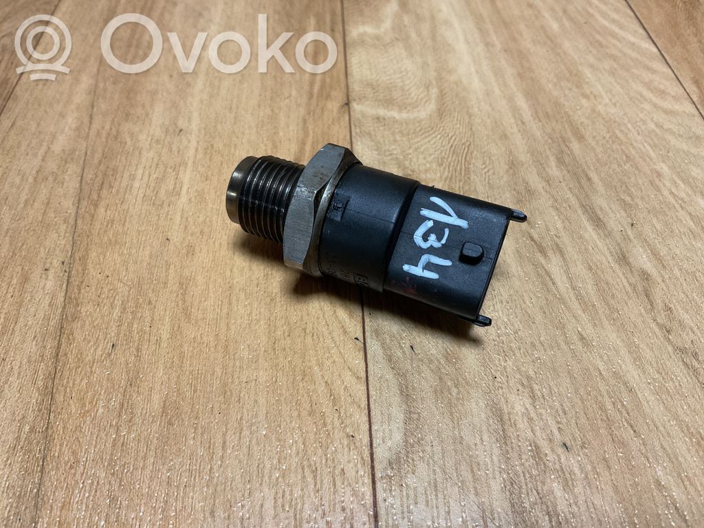 Alfa Romeo 147 Czujnik ciśnienia paliwa 
