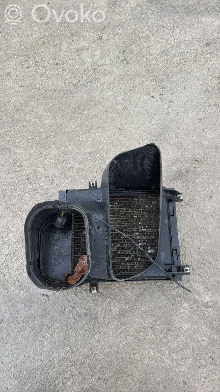 BMW X5 E70 Chłodnica powietrza doładowującego / Intercooler 