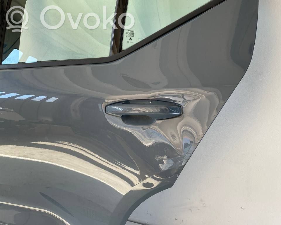 Rear door