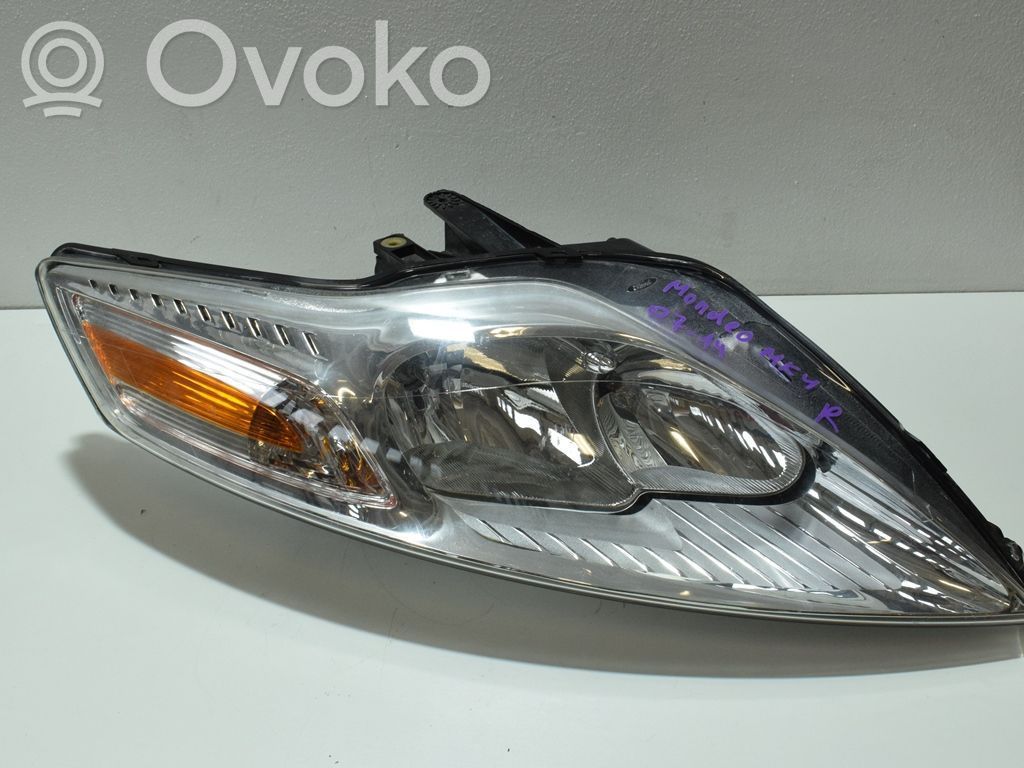 Ford Mondeo MK IV Lampa przednia 