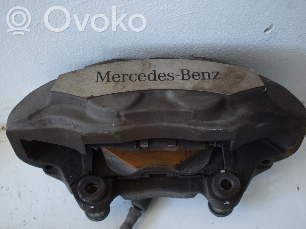 Mercedes-Benz GLC C253 Front brake caliper 