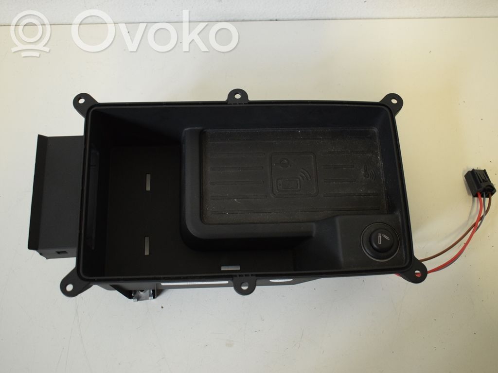 Audi A4 S4 B9 Wireless charging module 