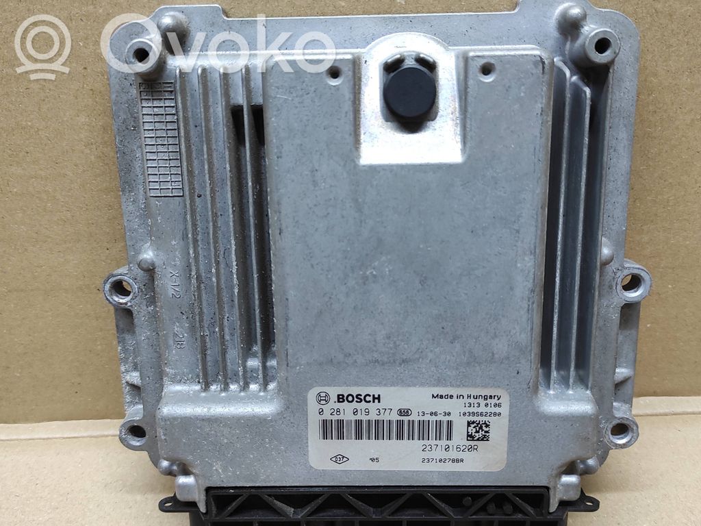 Renault Laguna III Engine control unit/module 