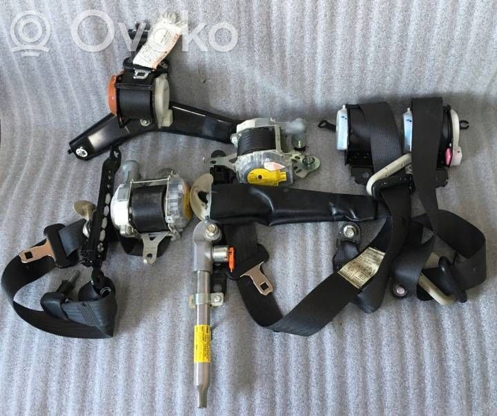 Subaru Outback Cinturón delantero 