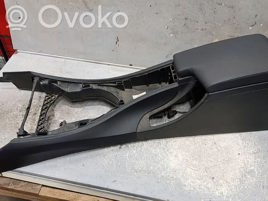 Center console   51167130686,51167130686