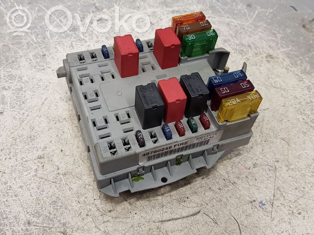 Skrzynka bezpieczników / Komplet   46779903,46760249FIRE