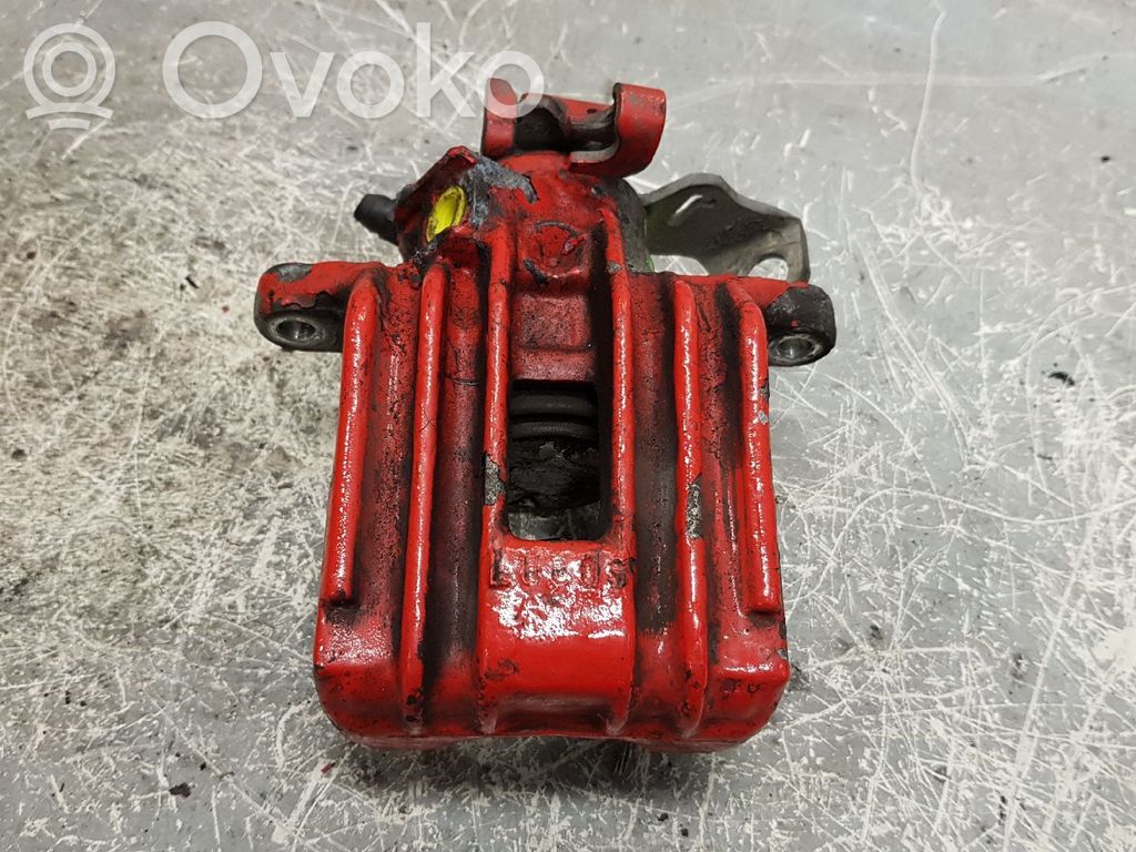 Volkswagen Golf IV Tylny zacisk hamulcowy 