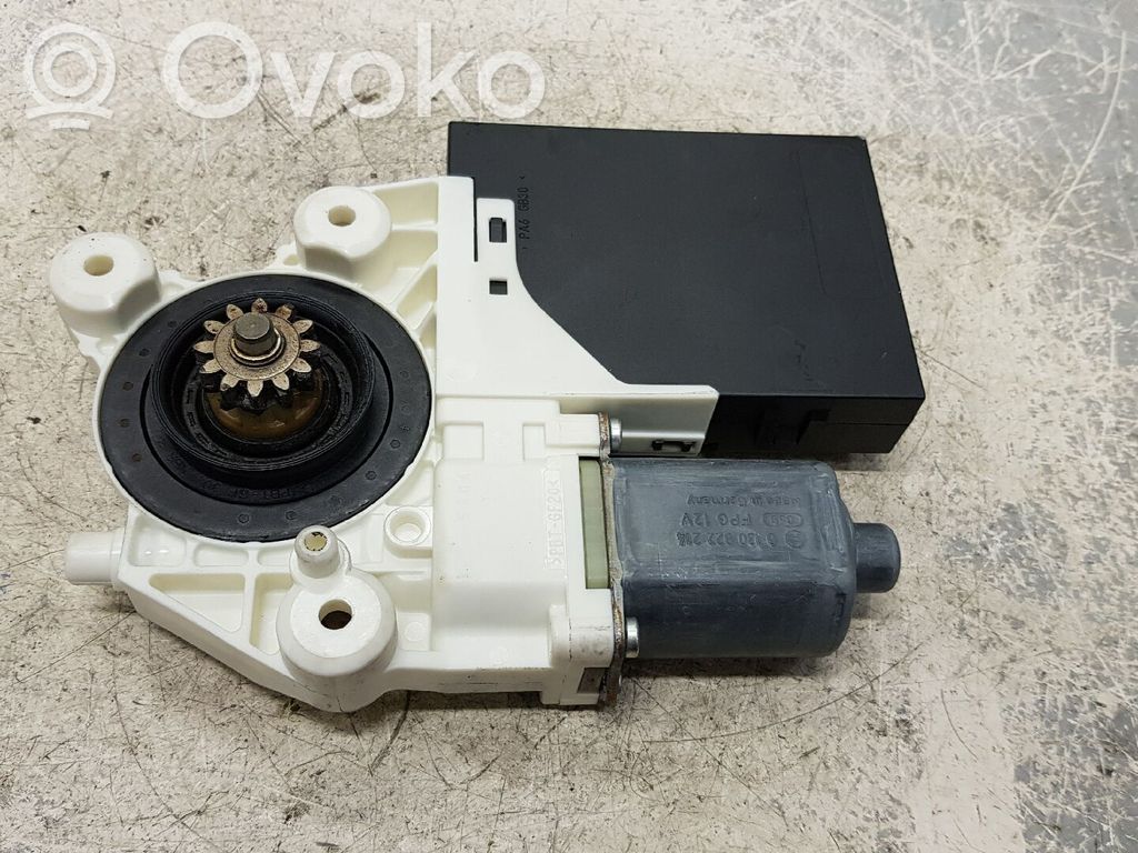 Ford Focus Silnik regulatora szyby drzwi przednich 