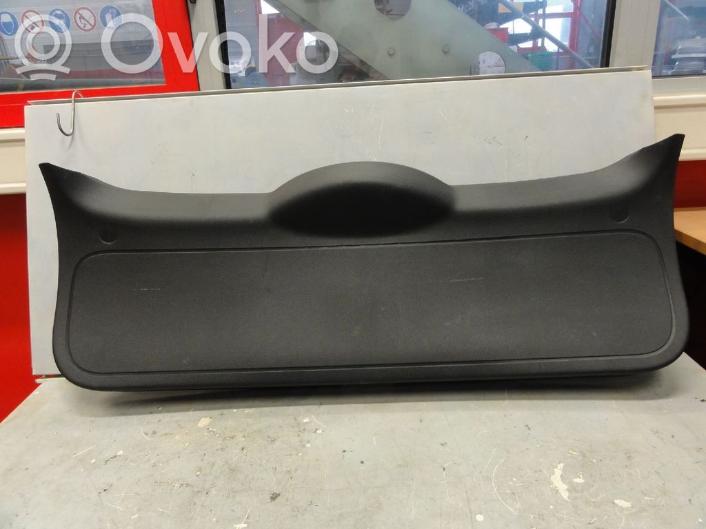 Ford Focus Tailgate/boot lid cover trim 
