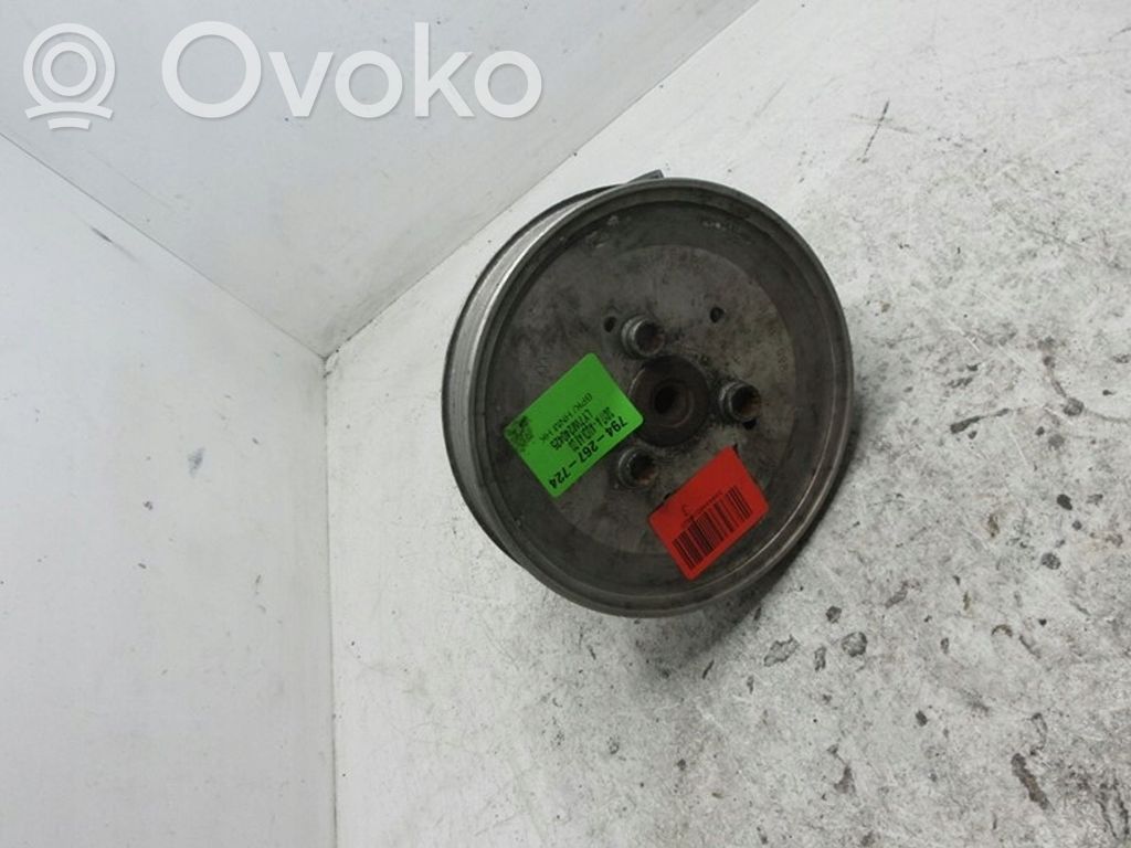 Ohjaustehostimen pumppu   4E0145156E