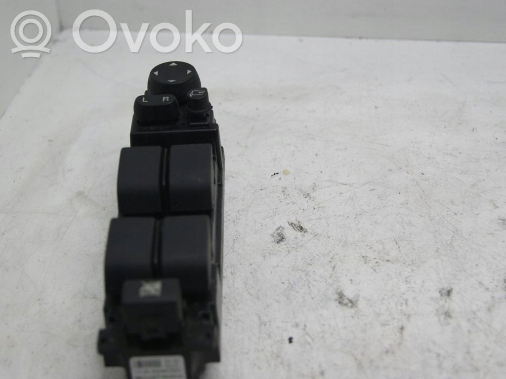 Mazda CX-7 Electric window control switch 