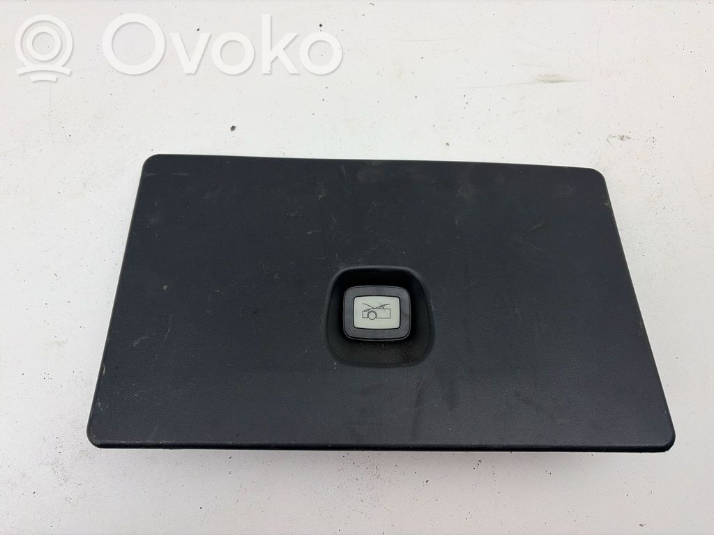 Front trunk storage compartment   149408600C