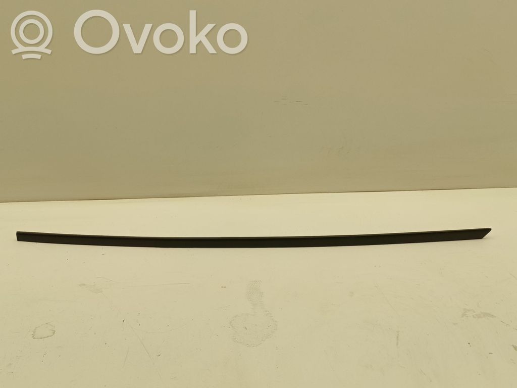 Skoda Octavia Mk4 Listwa szyby czołowej / przedniej 