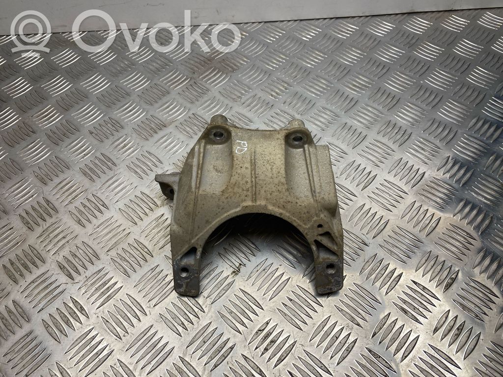 Porsche Panamera (971) Engine mount bracket 