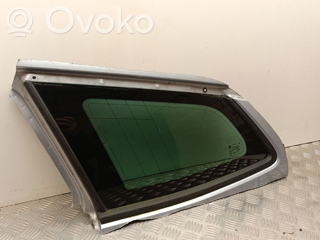 Opel Insignia B Rear side window 