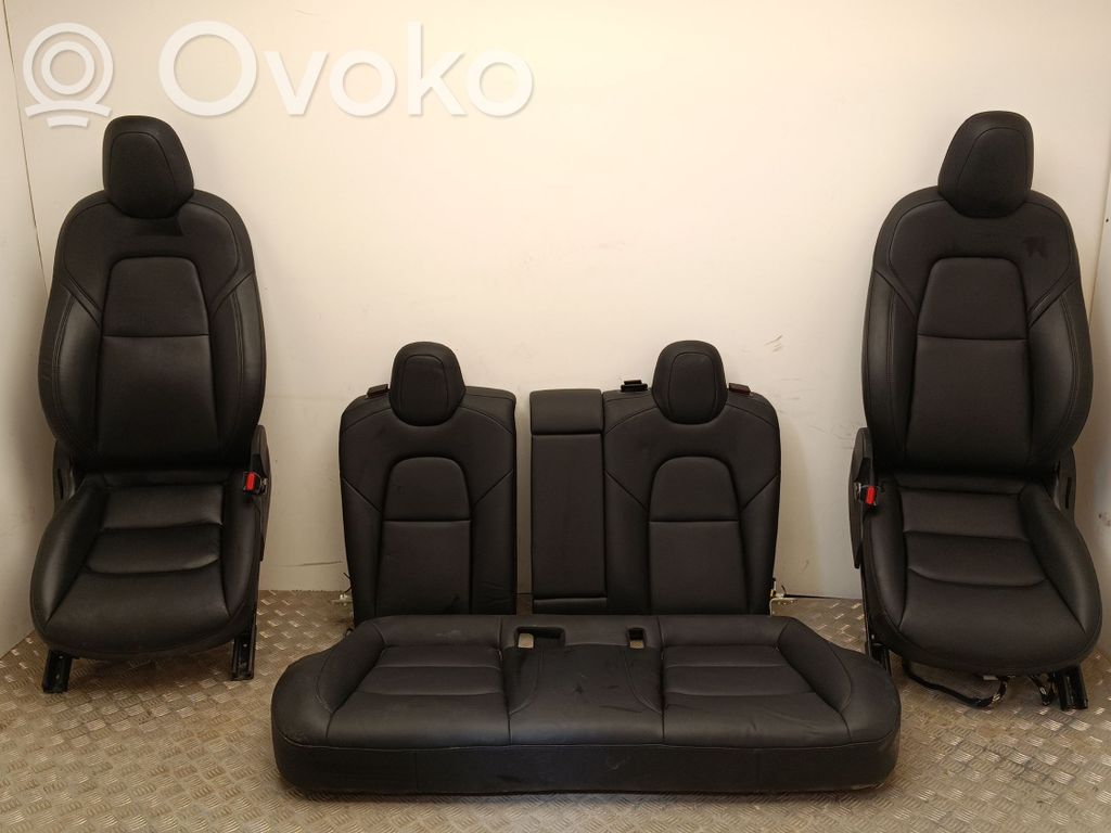 Tesla Model 3 Tapicerka / Komplet 