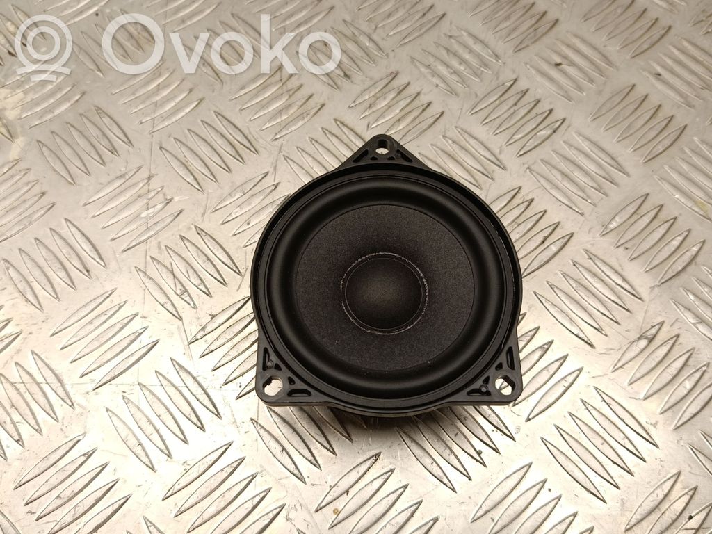 Tesla Model Y Panel speaker 