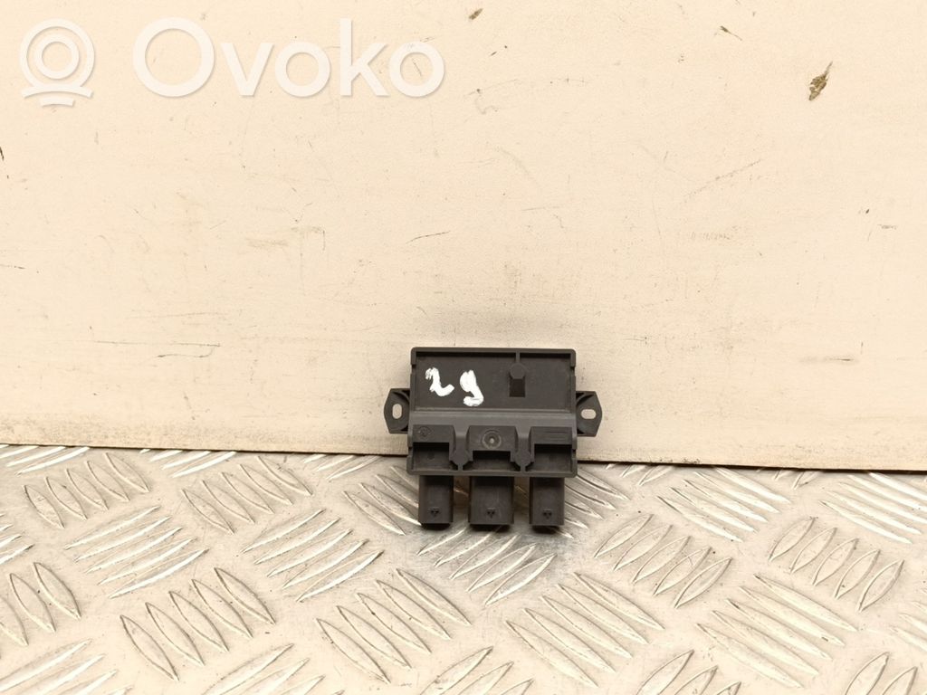 Polestar 2 Tailgate/trunk control unit/module 