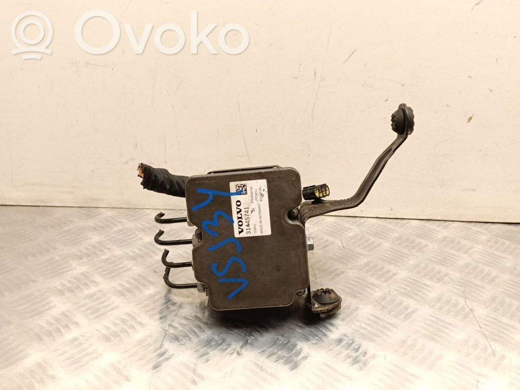 Volvo XC40 ABS bloks 