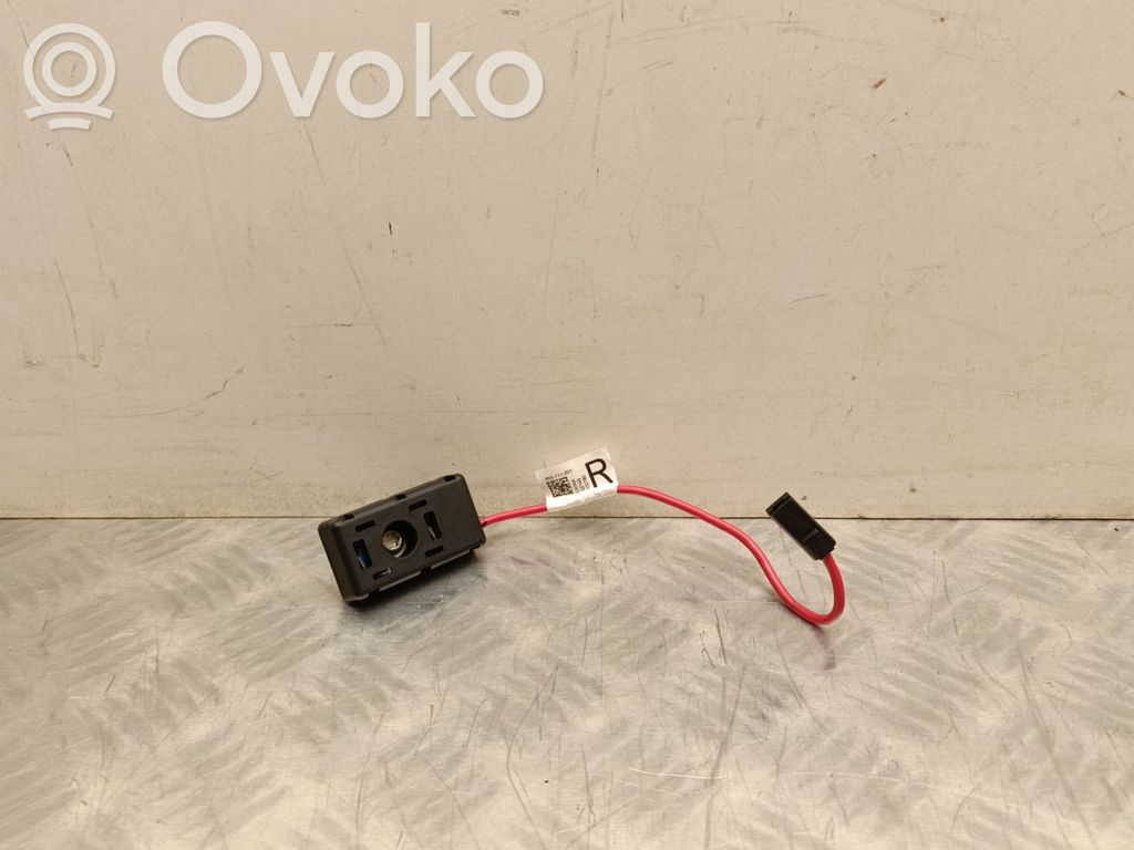 Tesla Model 3 Entstörfilter Antenne 