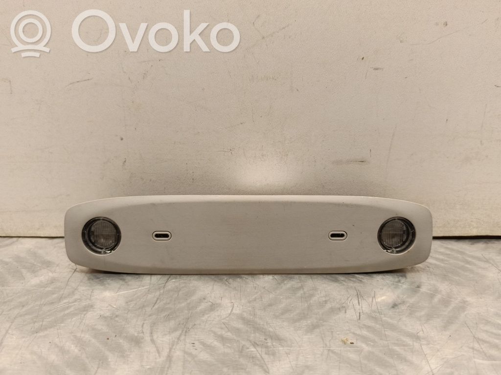 Tesla Model 3 Lampka podsufitki tylna 