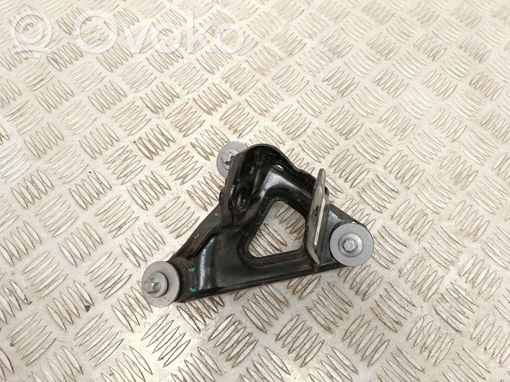 Halterung Lager Motor   111023300C