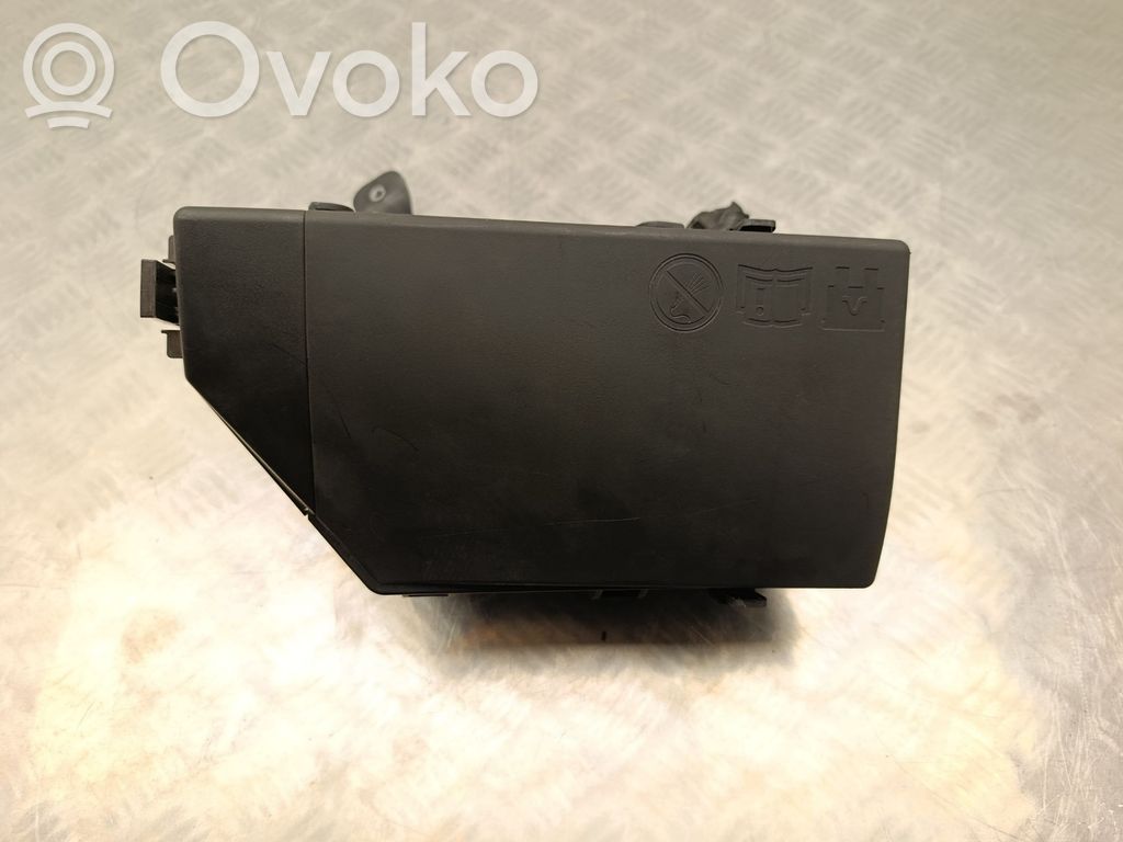 Volvo XC40 Juego de caja de fusibles 