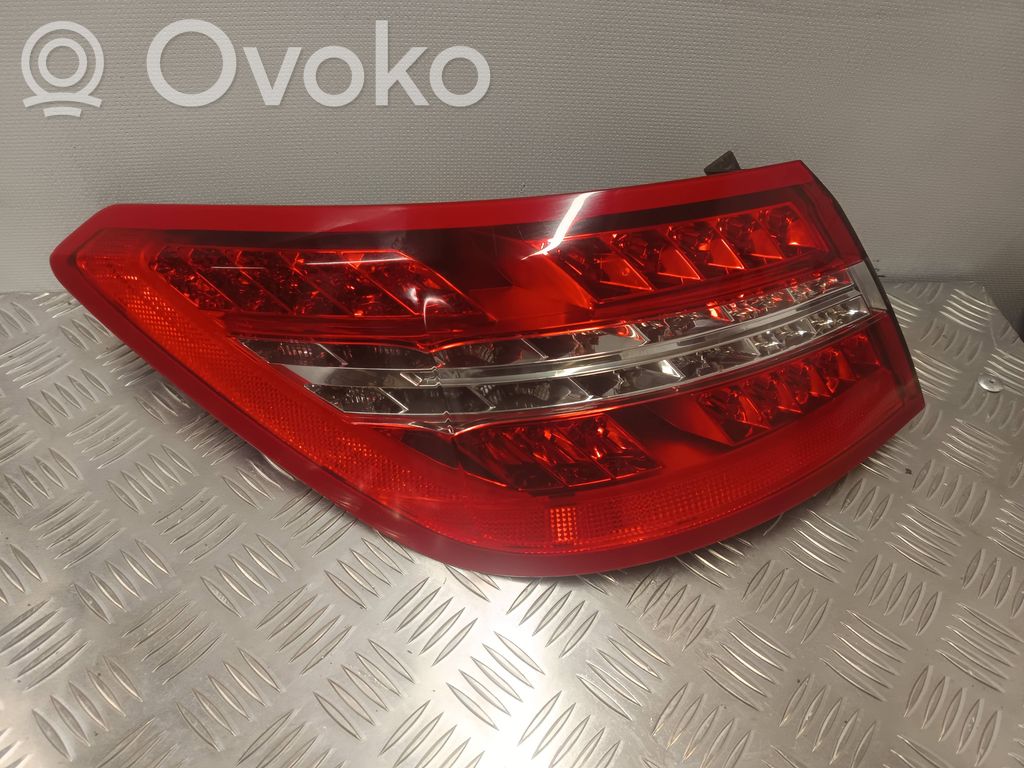 Mercedes-Benz E C207 W207 Lampă spate în caroserie 