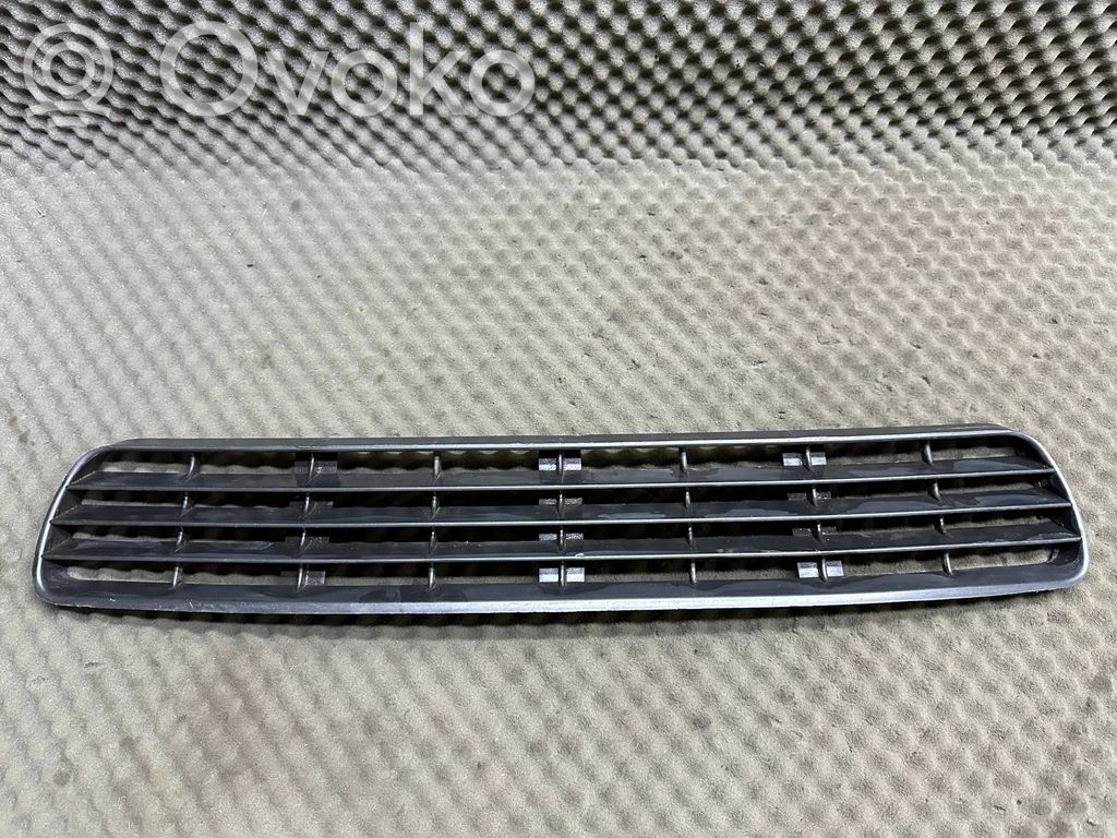 Audi 80 90 S2 B4 Grilă inferioară bară față 