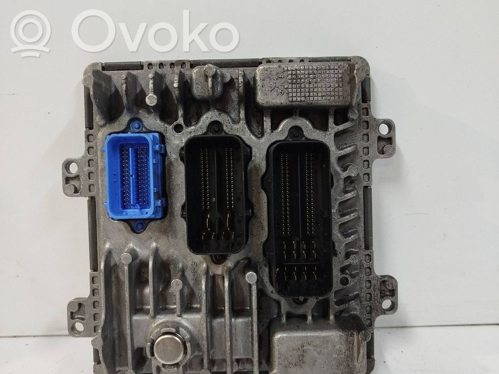 Opel Astra J Engine control unit/module 