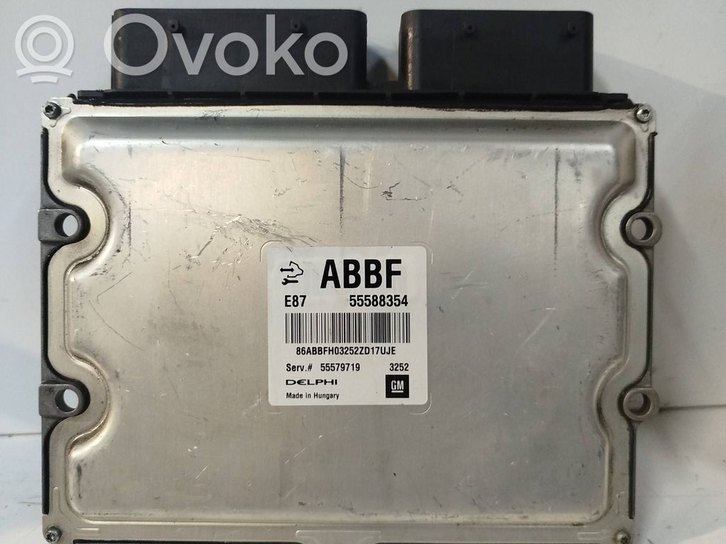 Opel Meriva B Engine control unit/module 