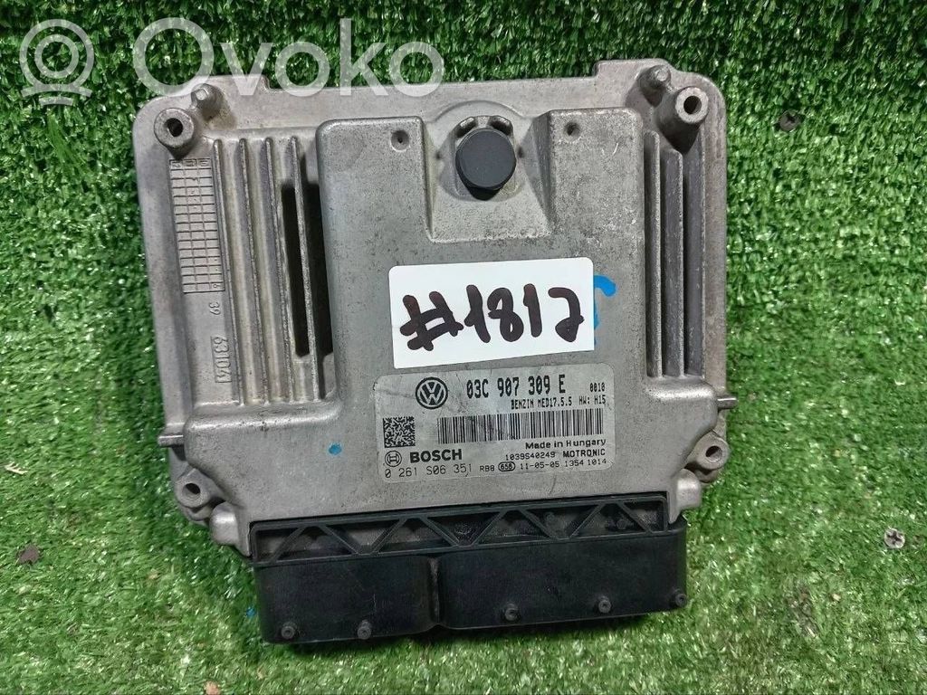 Volkswagen PASSAT B7 Engine control unit/module 