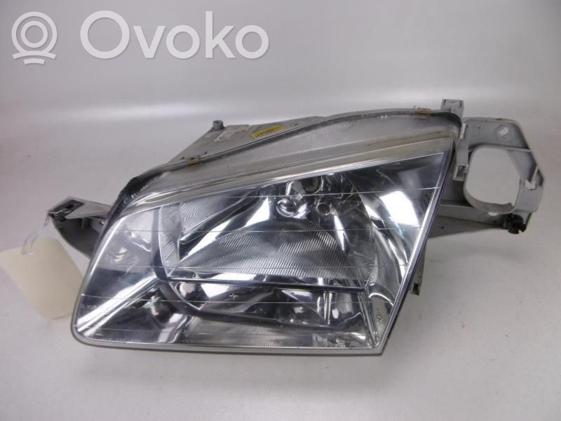 Mazda 323 Headlight/headlamp 