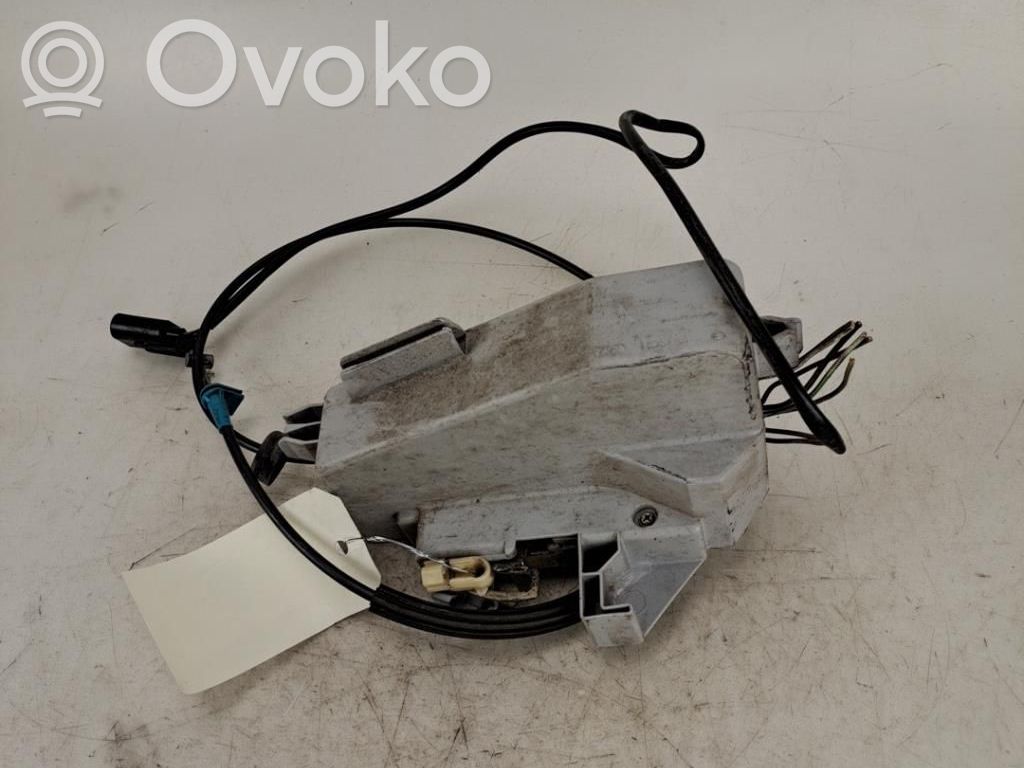 Ford Puma Priekšpusē slēdzene 