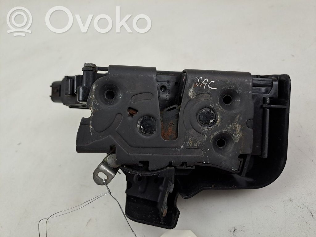 Volvo XC60 Front door lock 