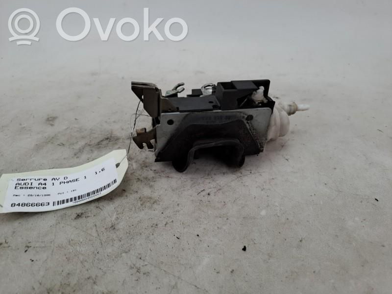 Audi A4 S4 B5 8D Etuoven lukko 