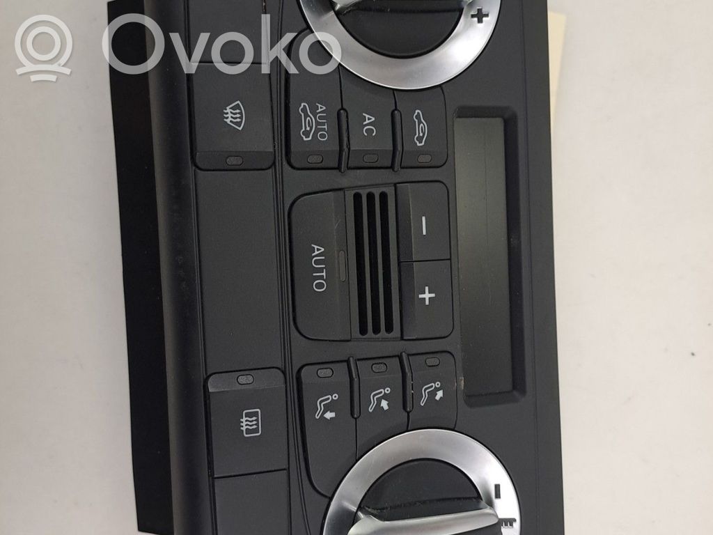 Audi A3 S3 A3 Sportback 8P Panel klimatyzacji 