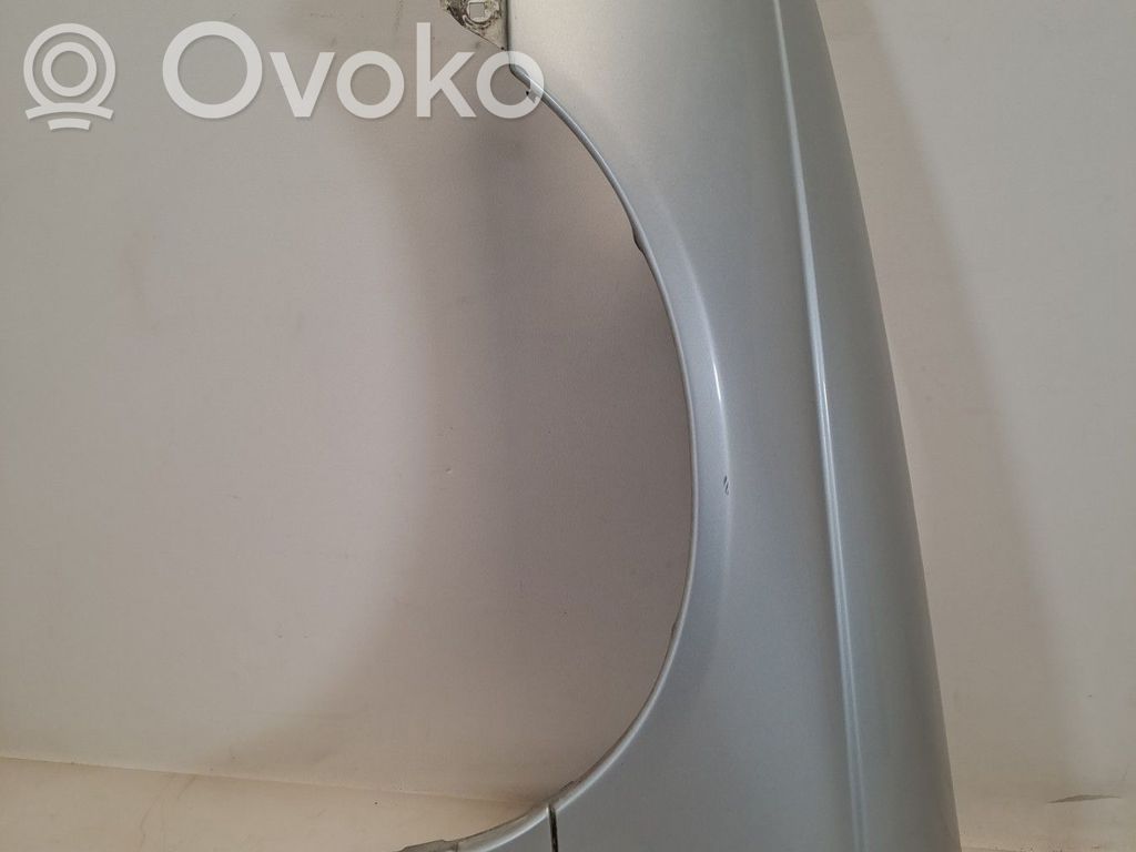 Opel Omega B2 Sparnas 