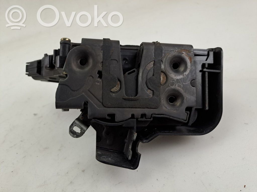 Etuoven lukko   4892360