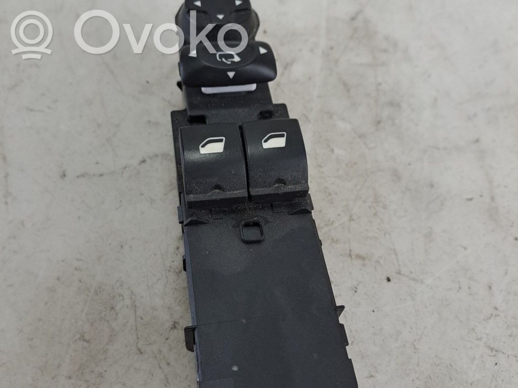DS Automobiles 4 Electric window control switch 