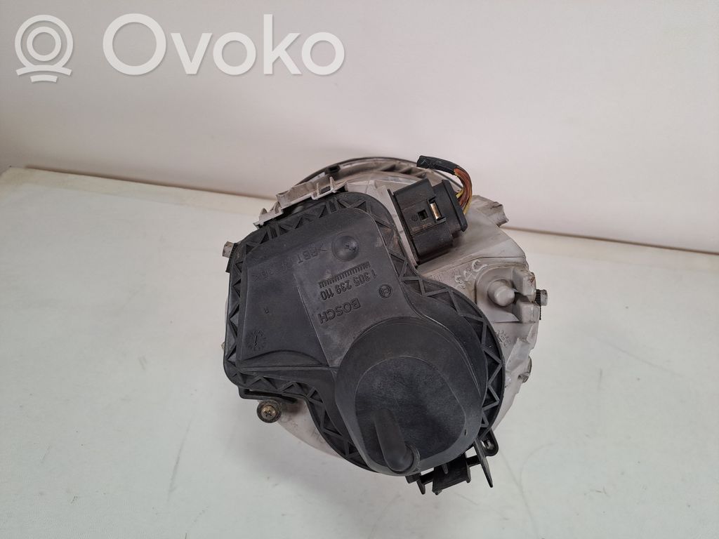 Volkswagen New Beetle Lampa przednia 