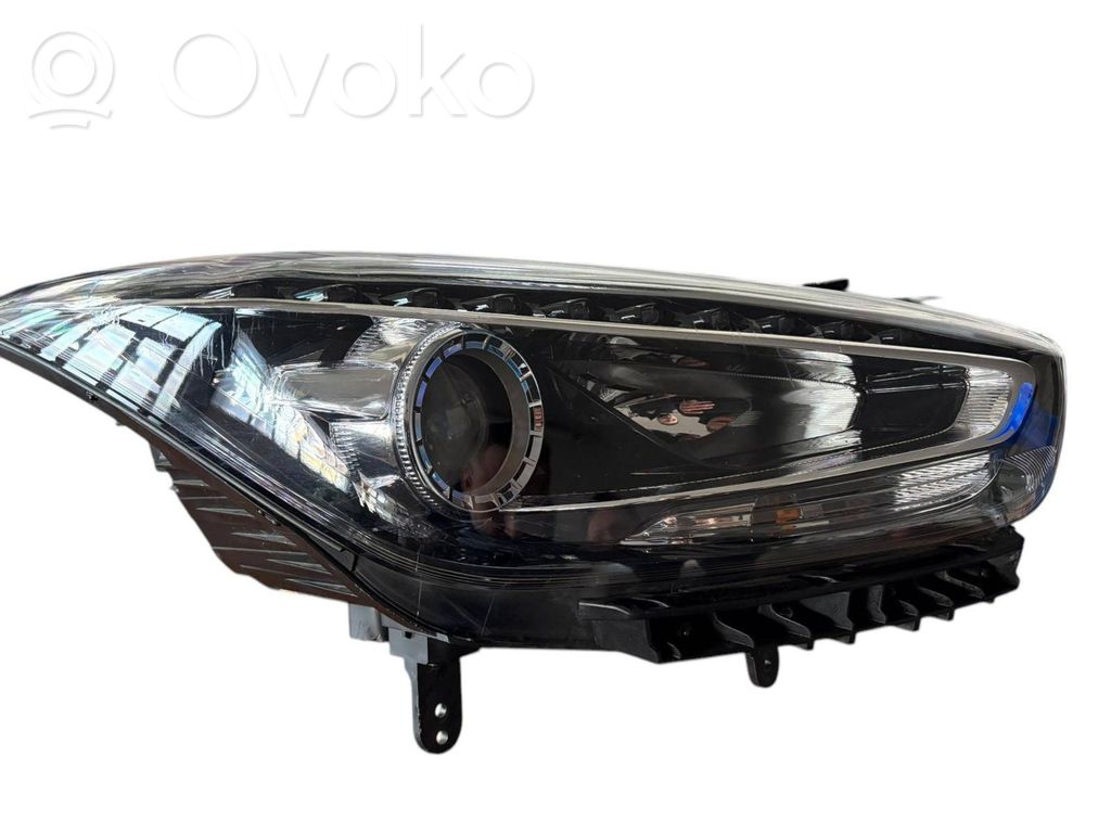 Hyundai i40 Lampa przednia 