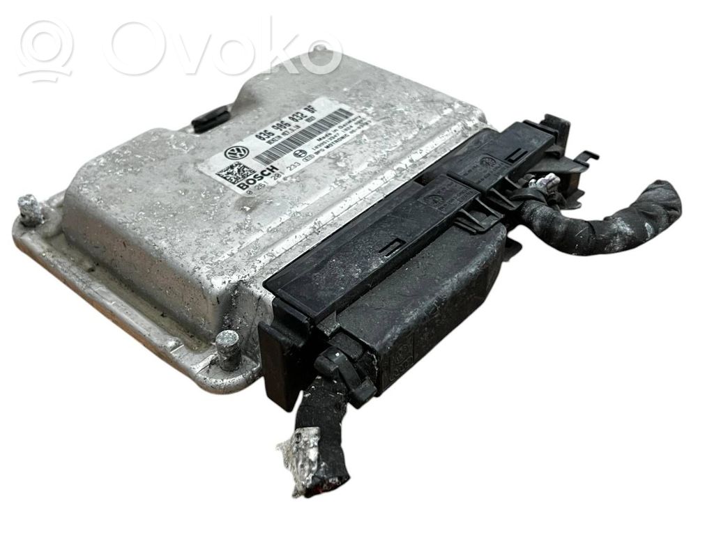 Skoda Octavia Mk2 (1Z) Engine control unit/module 