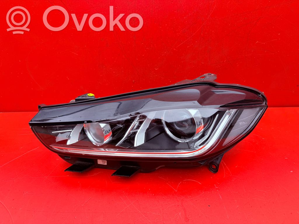 Jaguar XE Phare frontale 