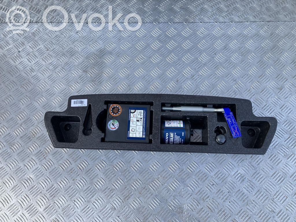 Volvo C40 Towing hook eye 