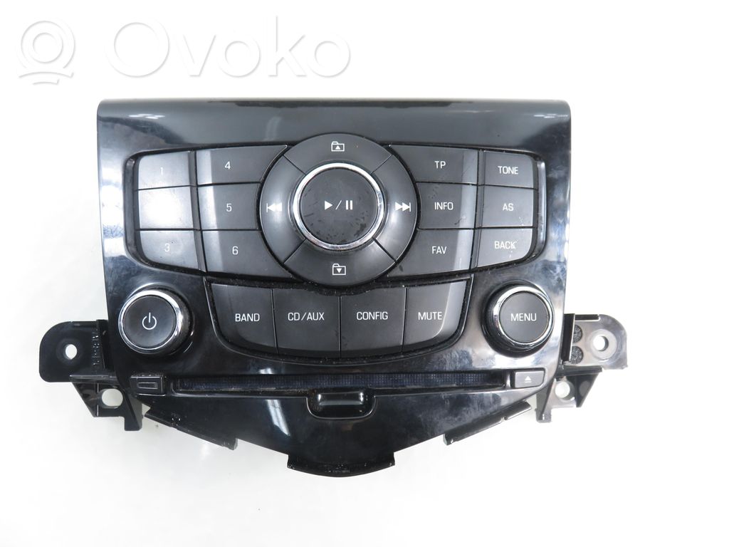 Chevrolet Cruze Radio/CD/DVD/GPS head unit 