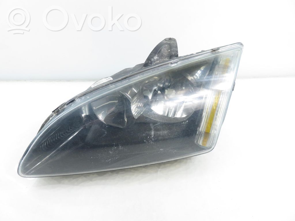 Ford Focus Headlight/headlamp 