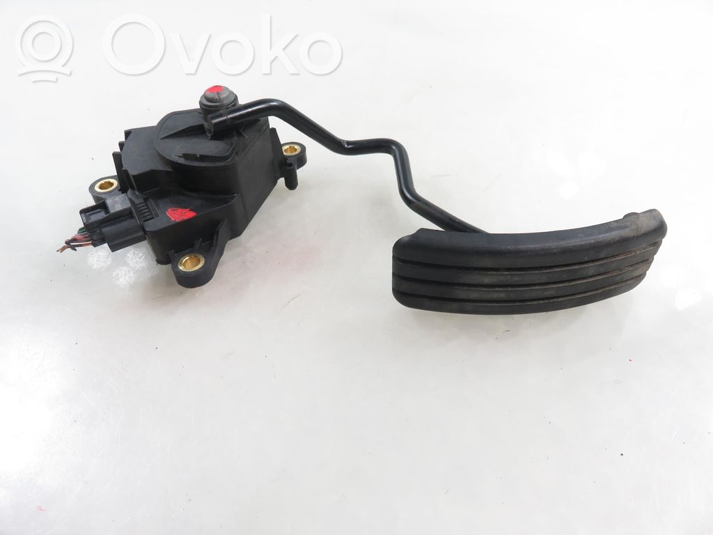 Accelerator throttle pedal   8200139322,8200139322