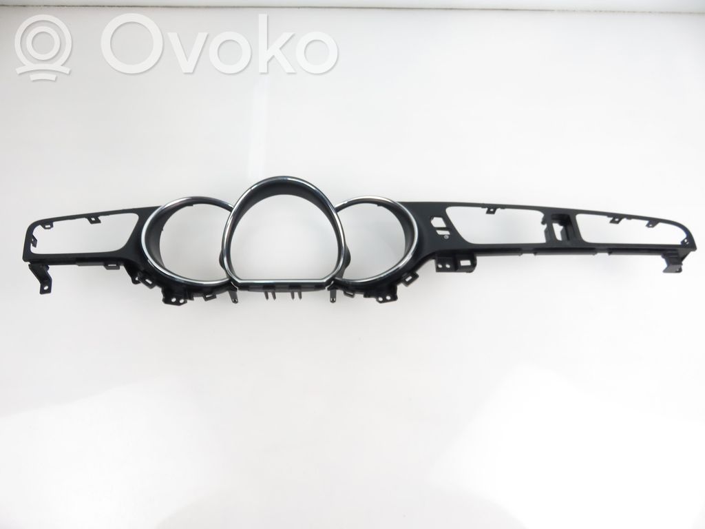 KIA Ceed Radio/GPS head unit trim 
